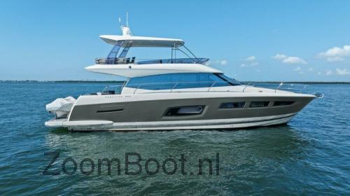 Prestige 550 Flybridge specificaties en beoordelingen